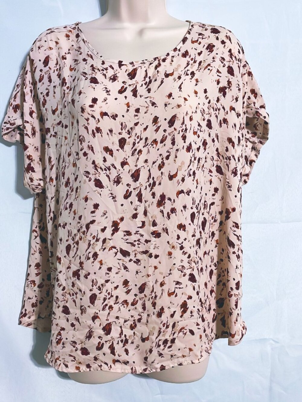 Maurices Cute Short Sleeve Zipper Top Size L